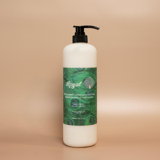 ROYAL Balance Conditioner 980 ml bottle photographed against a beige background.