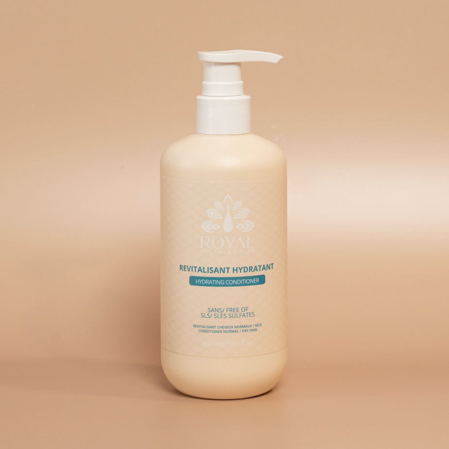 ROYAL Hydrating Conditioner 300 ml bottle photographed against a beige background.