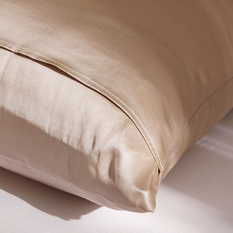 SATIN PILLOWCASE 